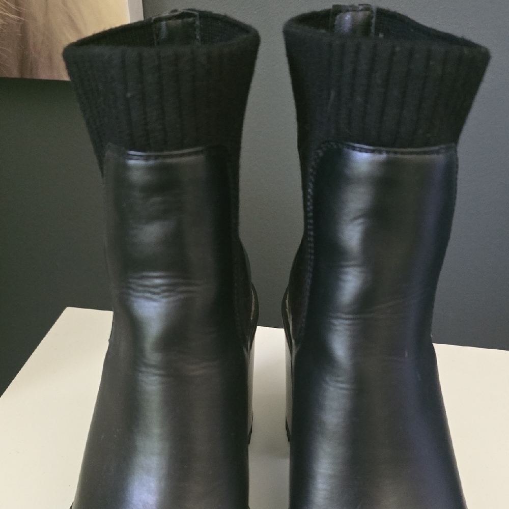 Black Heeled BOOTS - Picture 9 of 13